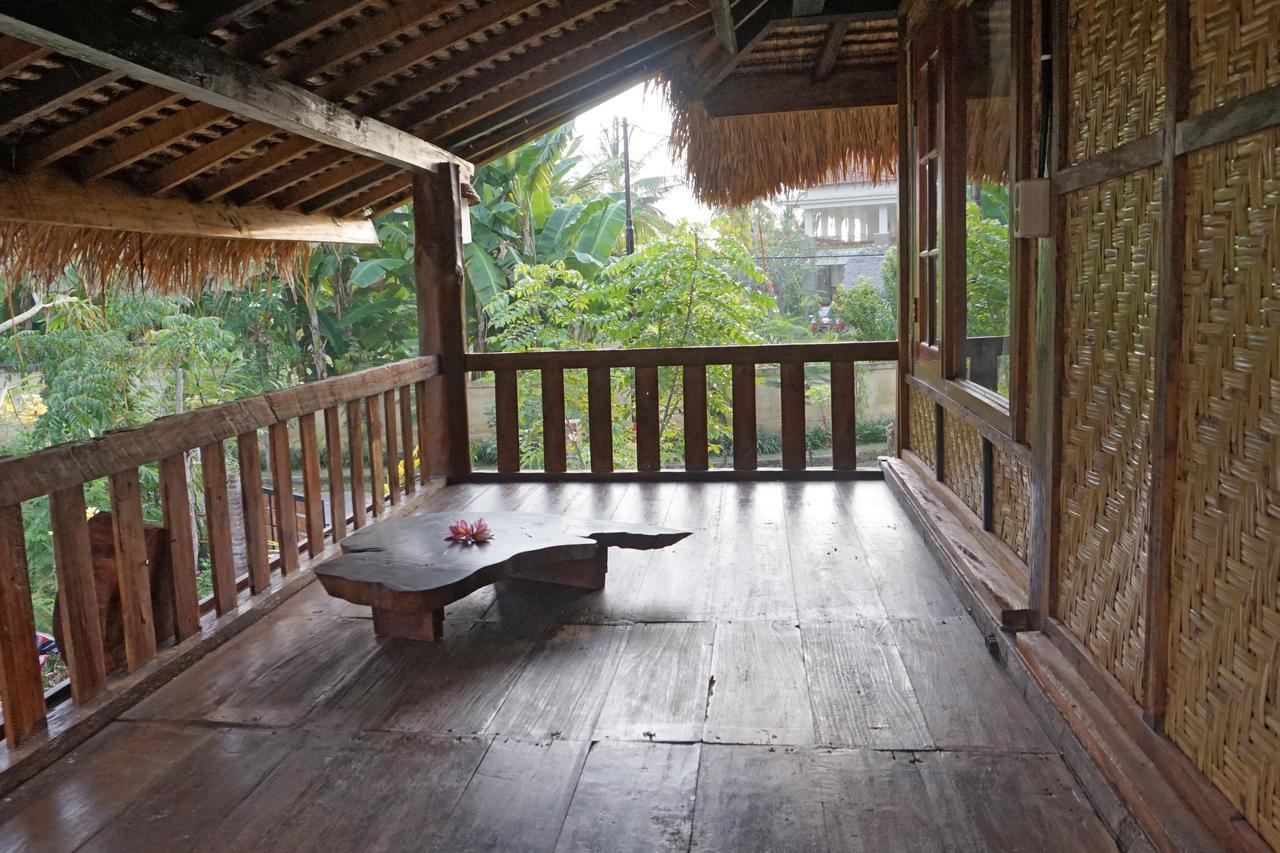 Bale Jukung Bed & Breakfast Tanjung  Exterior photo