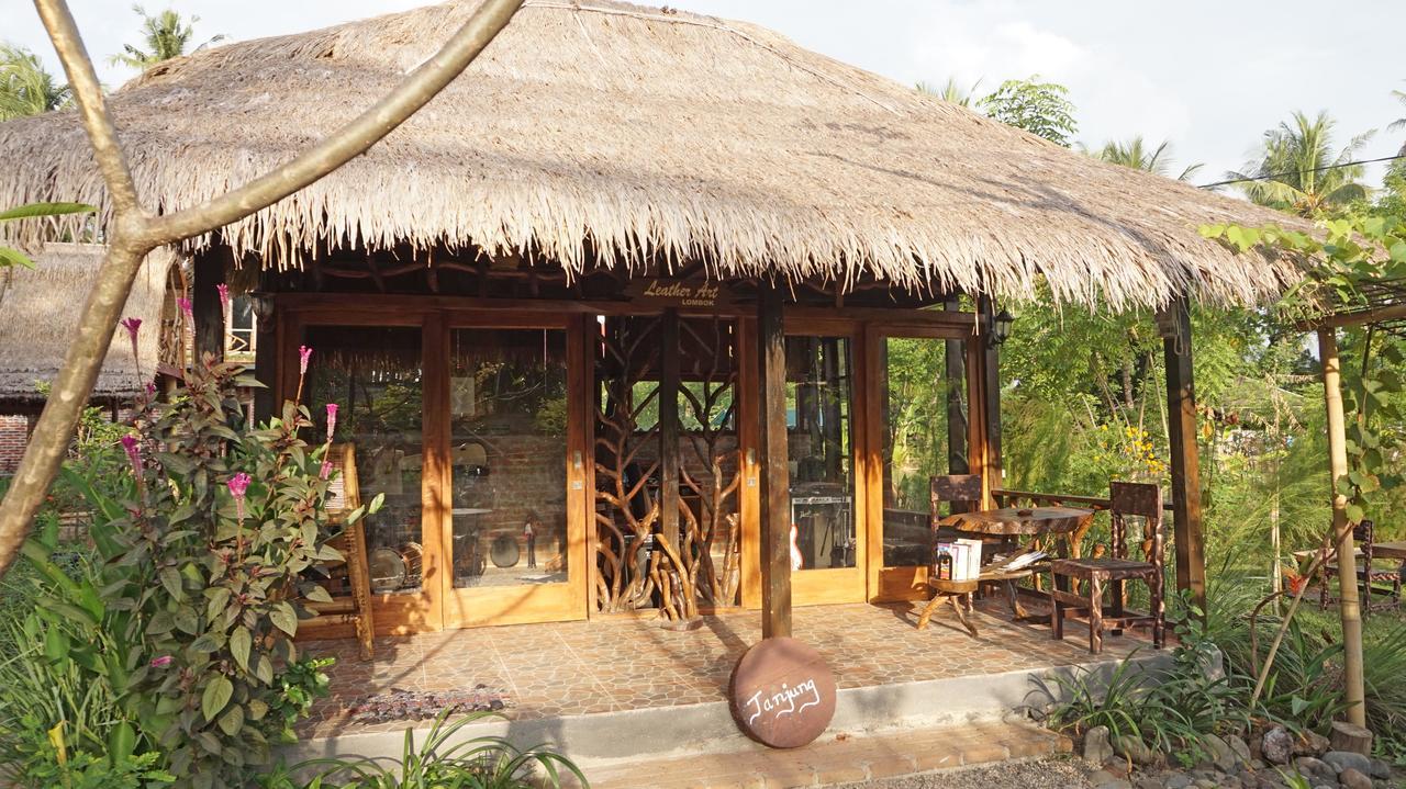 Bale Jukung Bed & Breakfast Tanjung  Exterior photo
